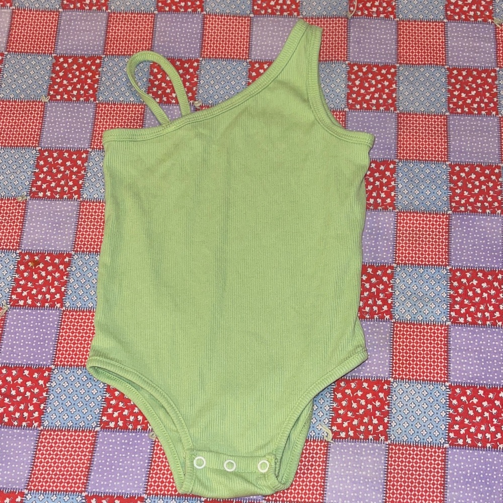 SHEIN Light Green Ribbed Bodysuit